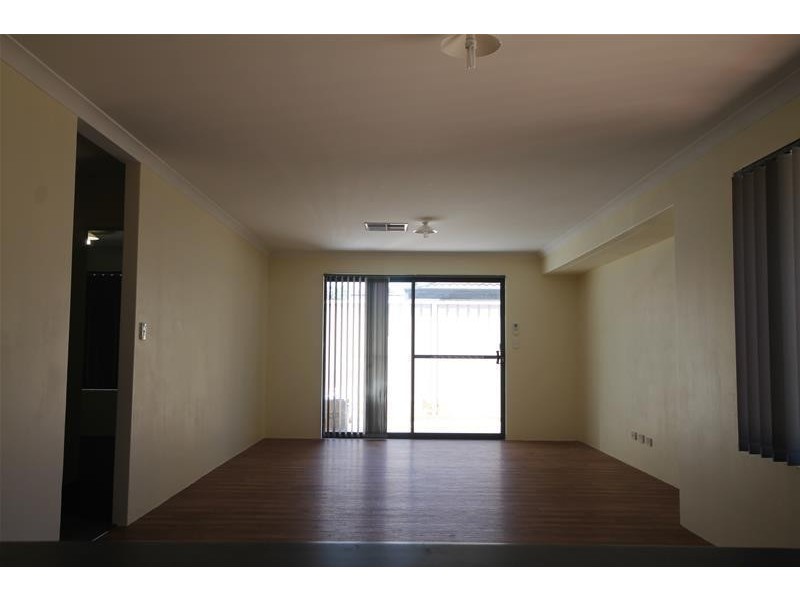 4/23 Lovett Drive, Forrestfield WA 6058