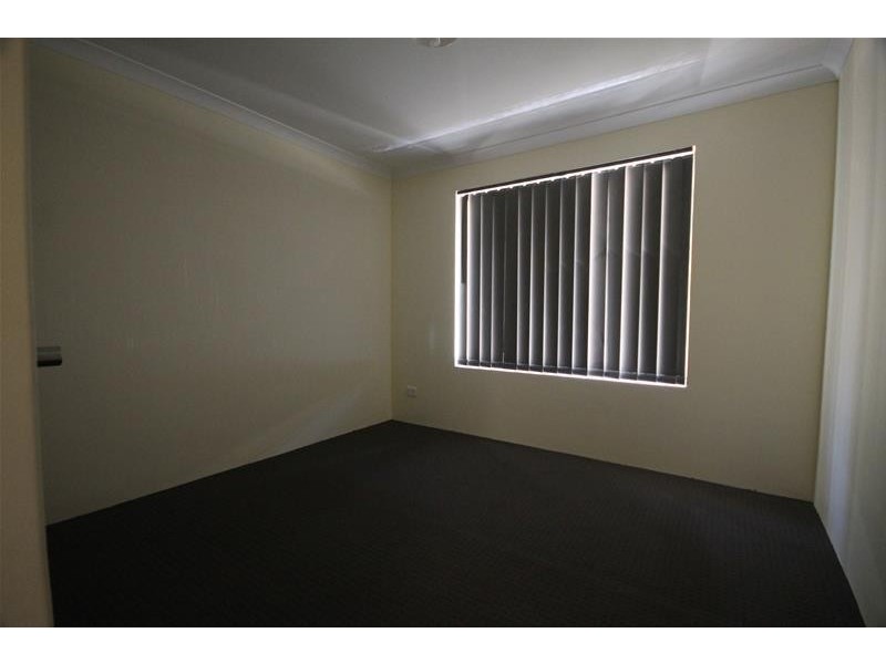 4/23 Lovett Drive, Forrestfield WA 6058