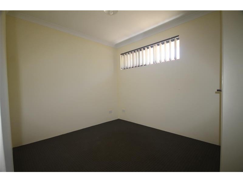 4/23 Lovett Drive, Forrestfield WA 6058