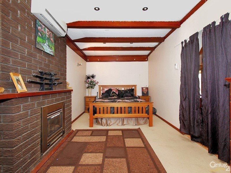 17 Barellan Court, Armadale WA 6112