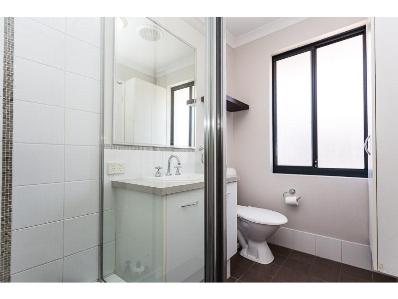 1/2 Salamanca Boulevard, Seville Grove WA 6112