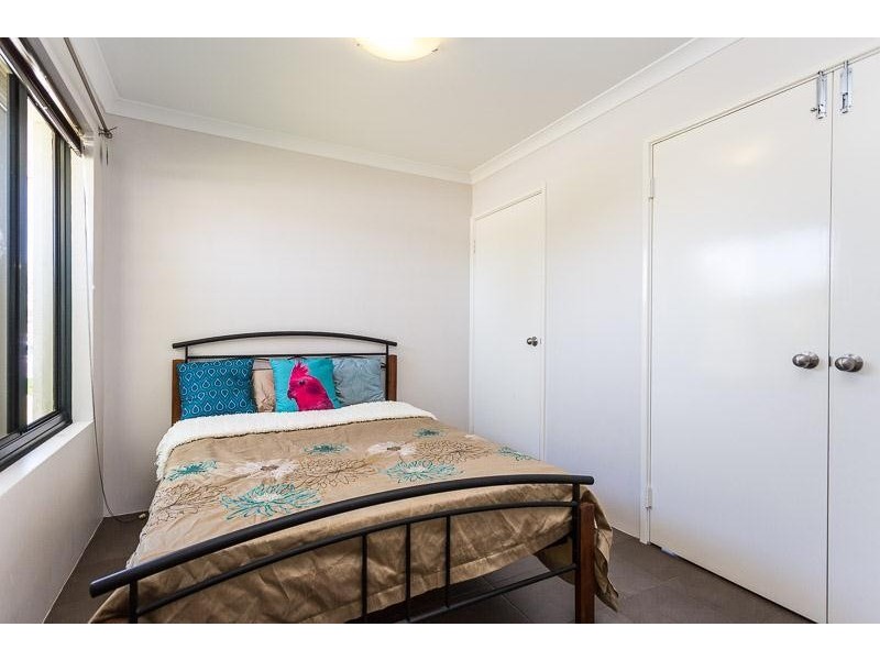 1/2 Salamanca Boulevard, Seville Grove WA 6112