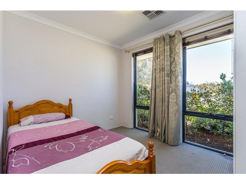 1/2 Salamanca Boulevard, Seville Grove WA 6112