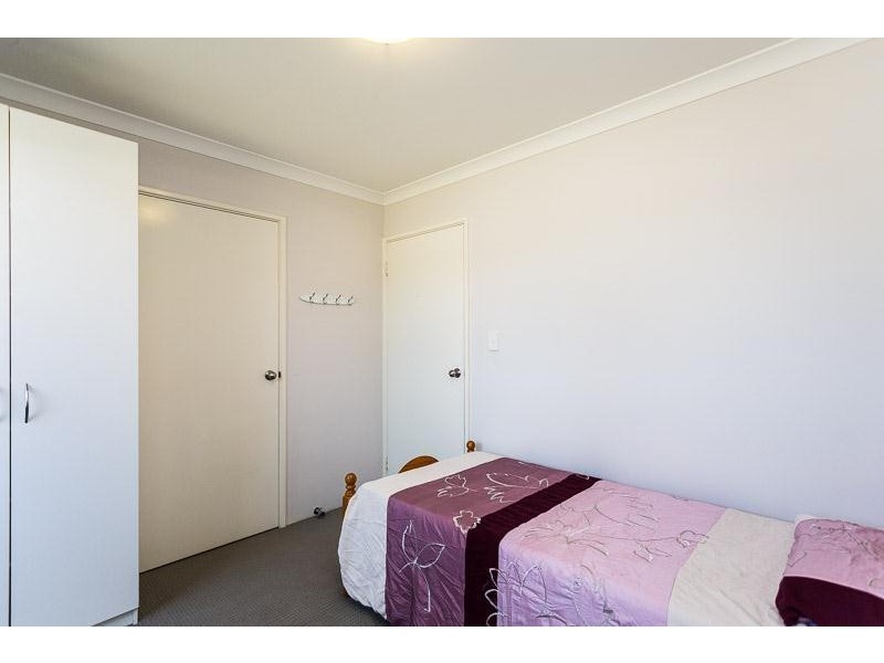 1/2 Salamanca Boulevard, Seville Grove WA 6112