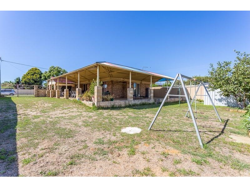 41 Hickson Avenue, Armadale WA 6112