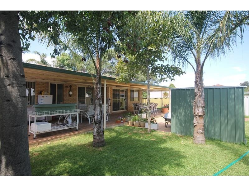 81 Powell Crescent, Brookdale WA 6112