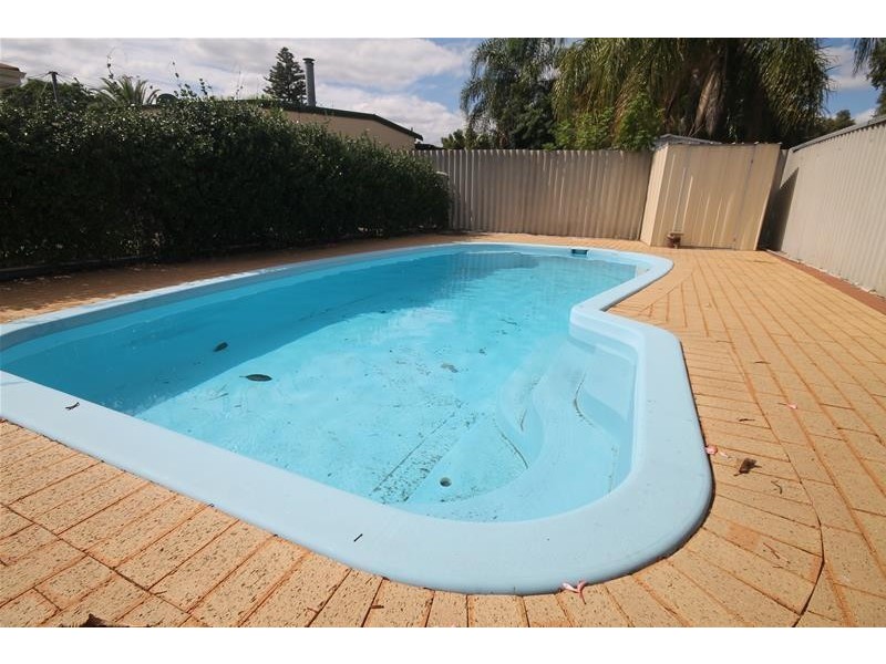 170 Third Avenue, Kelmscott WA 6111