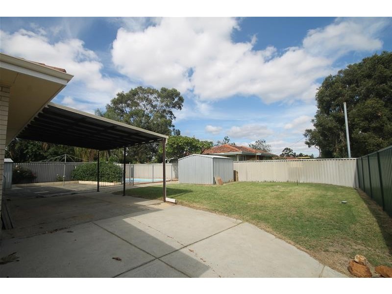 170 Third Avenue, Kelmscott WA 6111