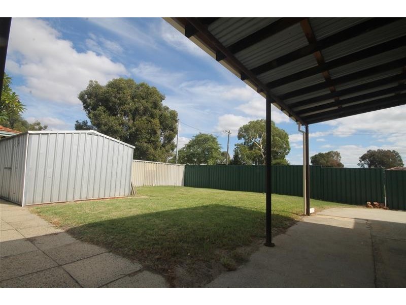 170 Third Avenue, Kelmscott WA 6111