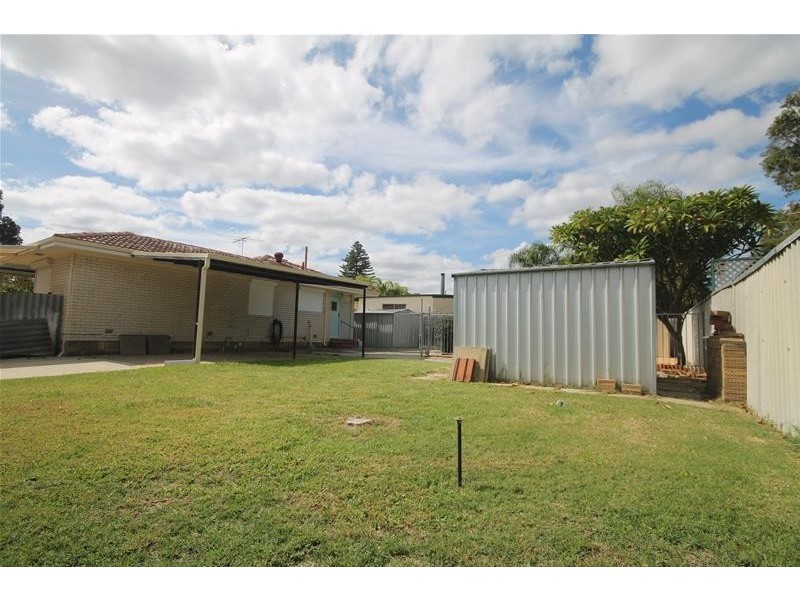 170 Third Avenue, Kelmscott WA 6111