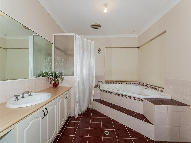 5 Baskerville Road, Mundijong WA 6123