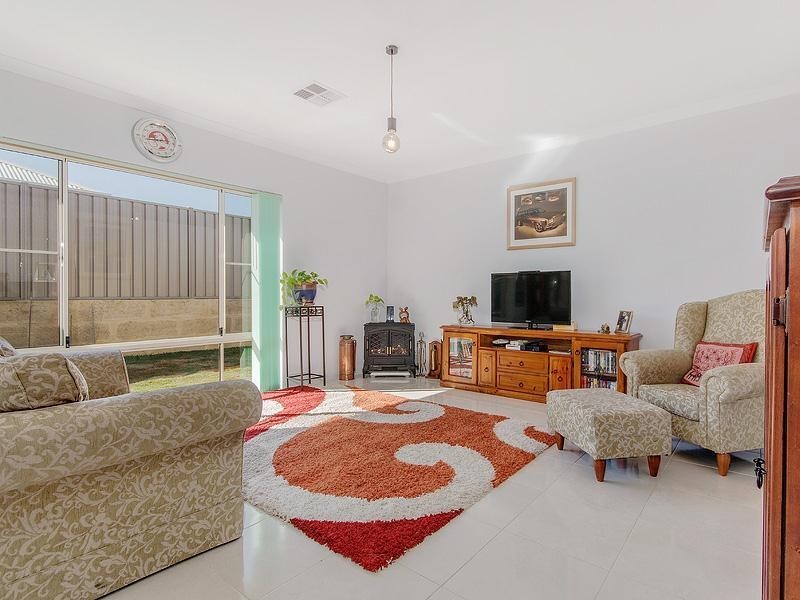 11 Isabelline Terrace, Karnup WA 6176