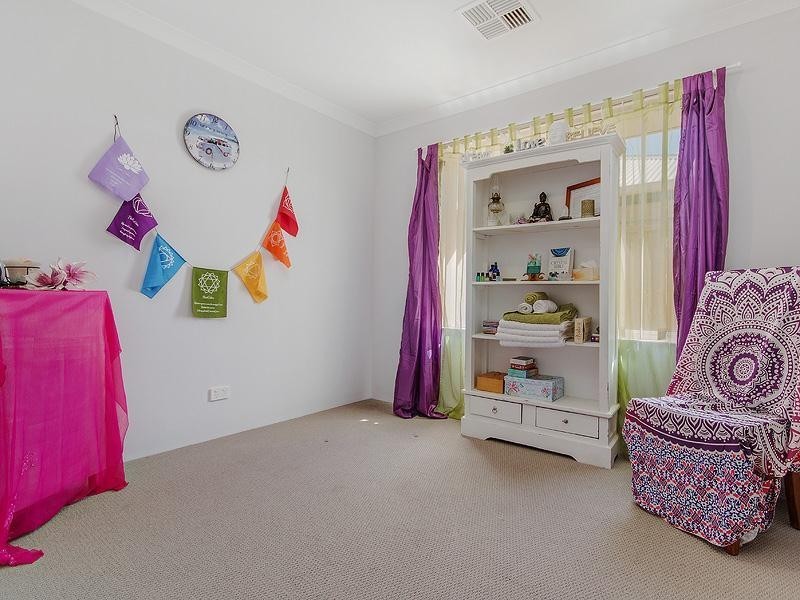 11 Isabelline Terrace, Karnup WA 6176