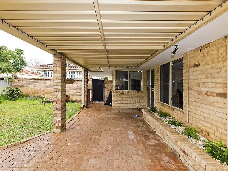 8 Regan Place, Seville Grove WA 6112