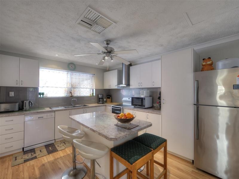 6A Clements Grove, Armadale WA 6112