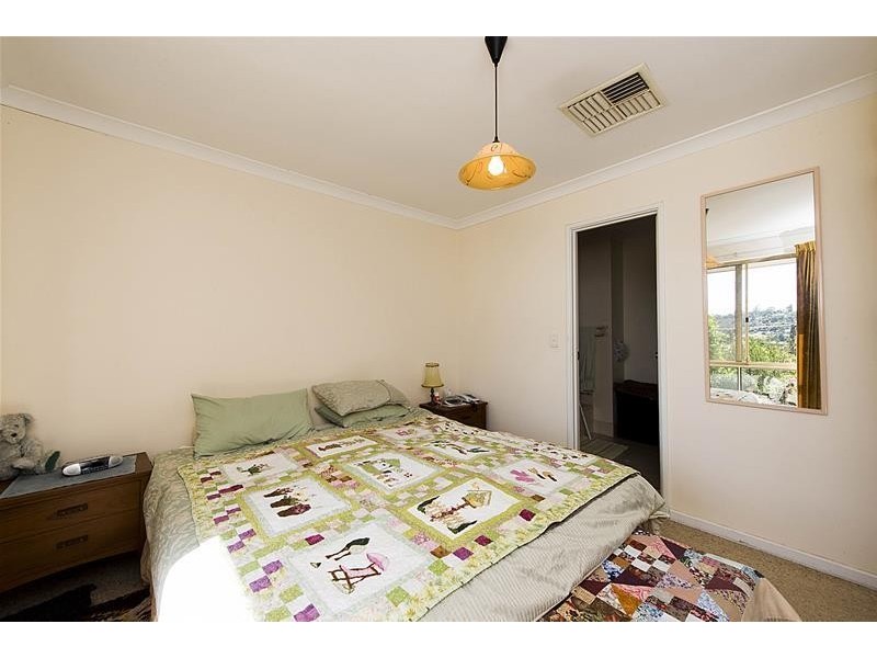 41 Amethyst Crescent, Mount Richon WA 6112