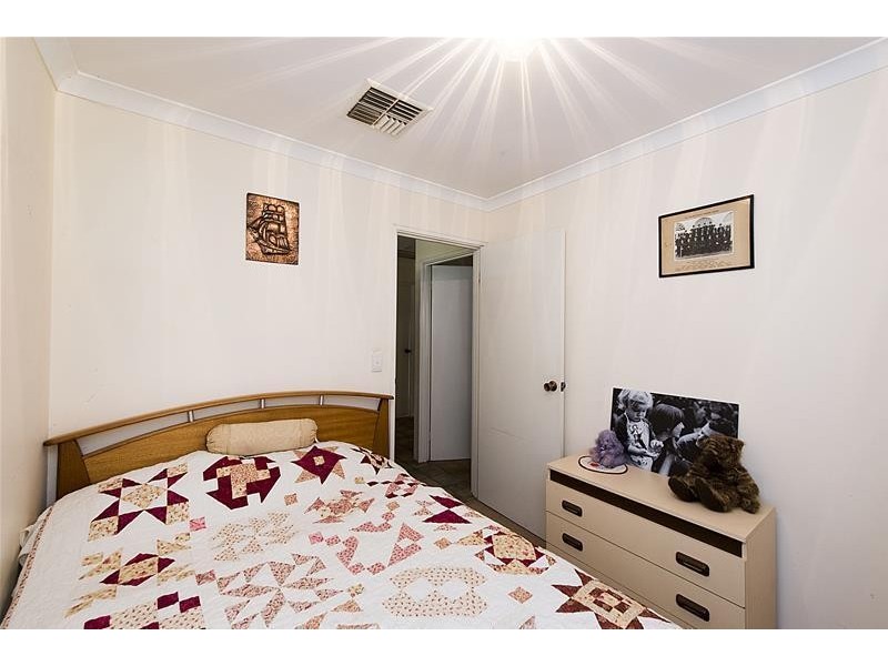 41 Amethyst Crescent, Mount Richon WA 6112