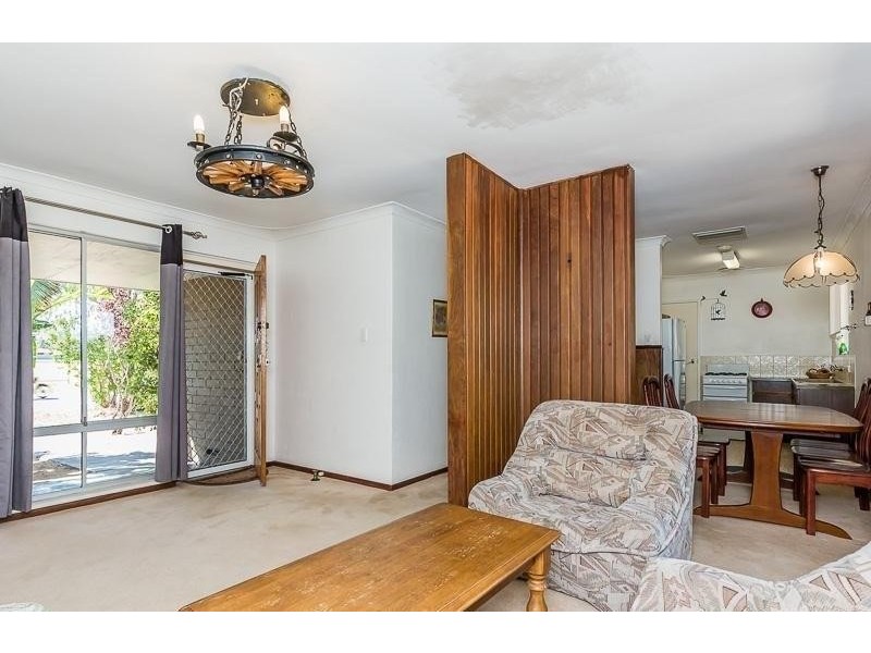 10 Tomah Road, Armadale WA 6112