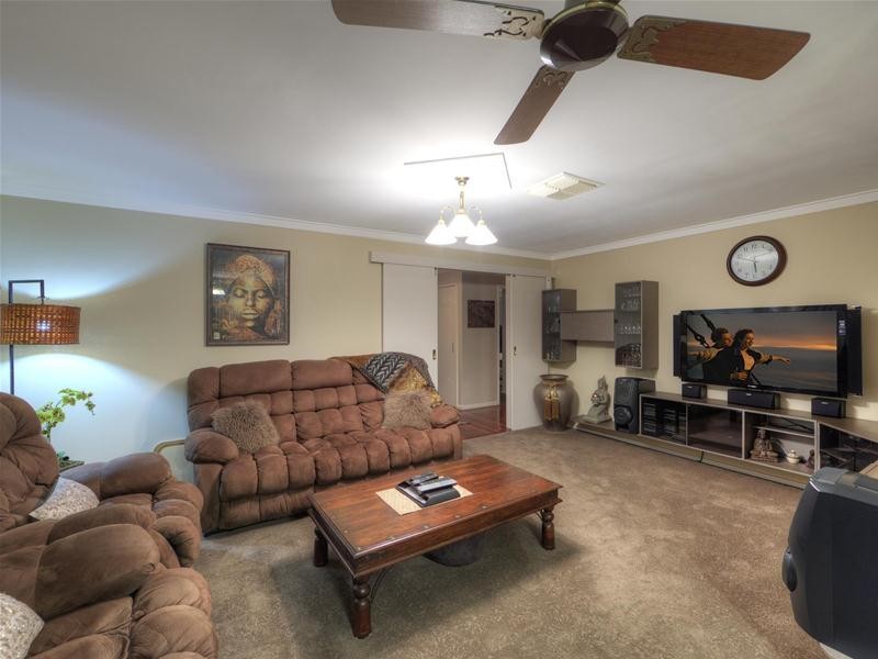 60 Aralia Way, Forrestfield WA 6058