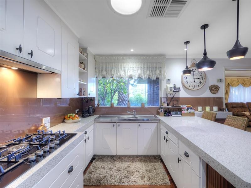 60 Aralia Way, Forrestfield WA 6058