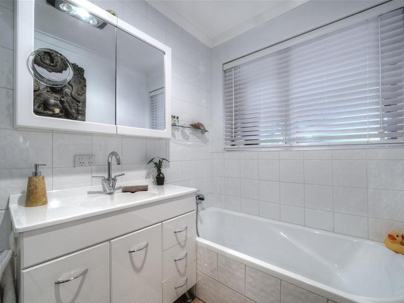 60 Aralia Way, Forrestfield WA 6058