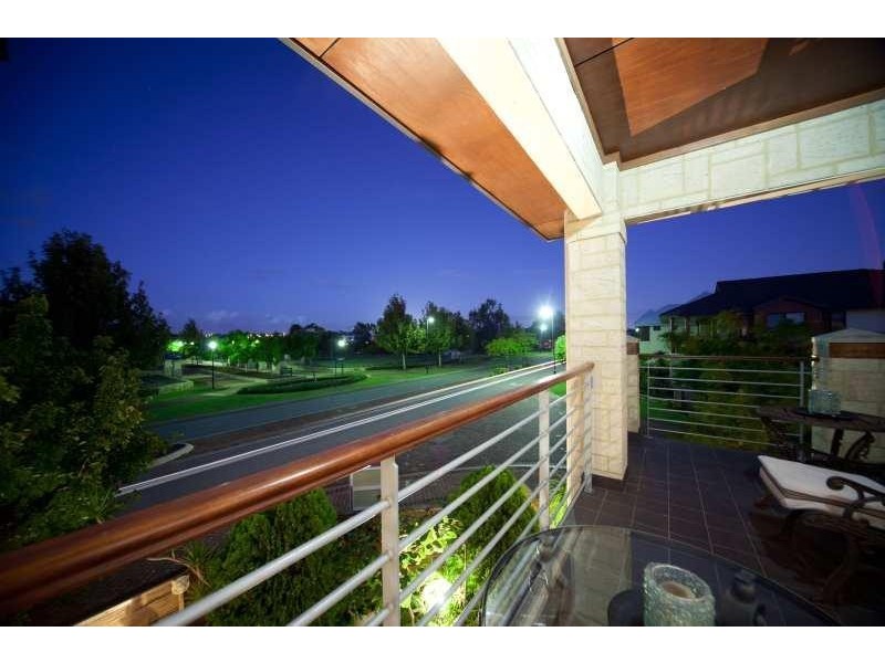 40 Roselea Boulevard, Stirling WA 6021