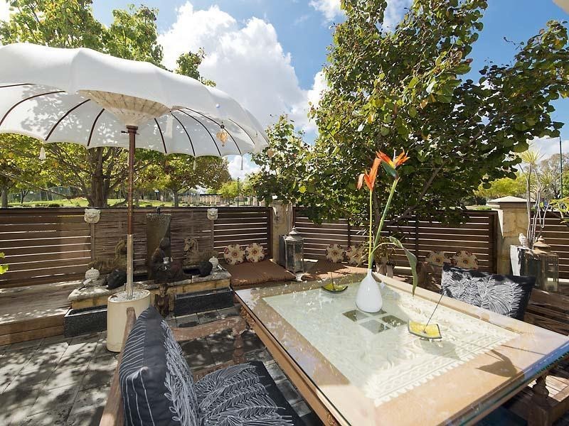 40 Roselea Boulevard, Stirling WA 6021