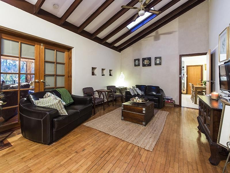 24 George Road, Roleystone WA 6111