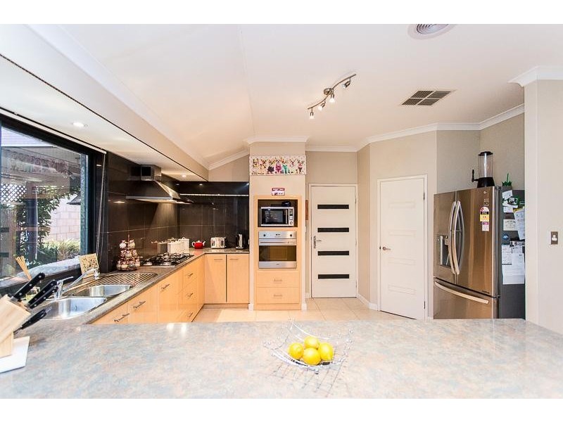 48 Brindabella Avenue, Rockingham WA 6168