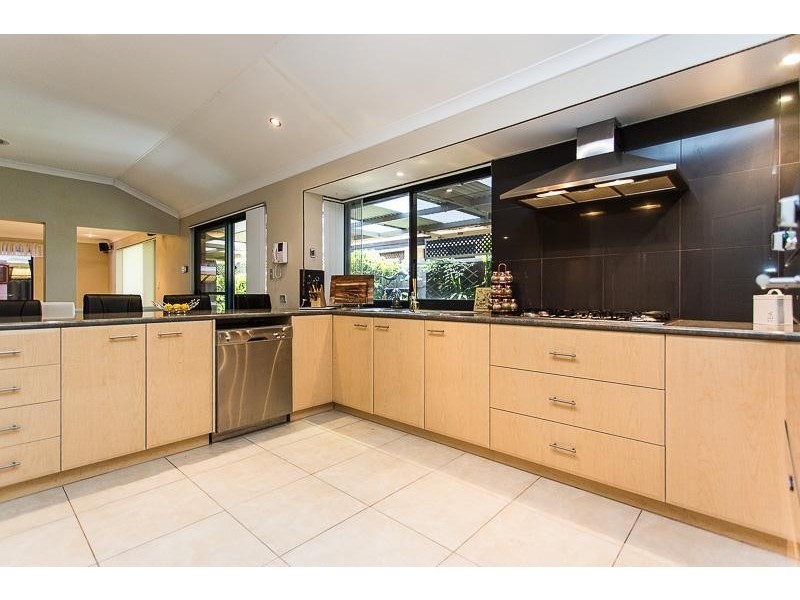 48 Brindabella Avenue, Rockingham WA 6168