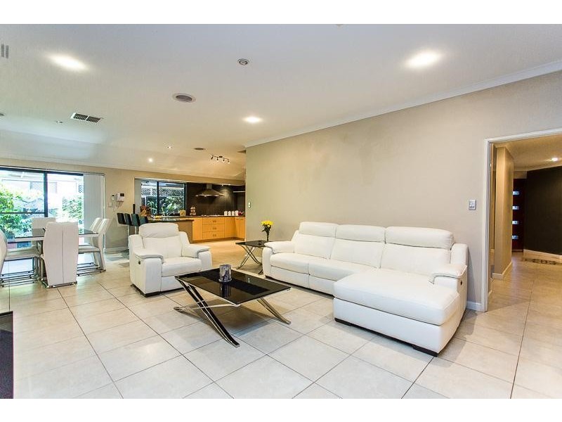 48 Brindabella Avenue, Rockingham WA 6168