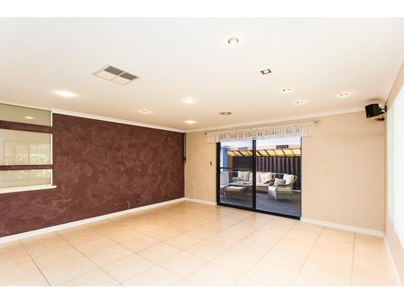 48 Brindabella Avenue, Rockingham WA 6168