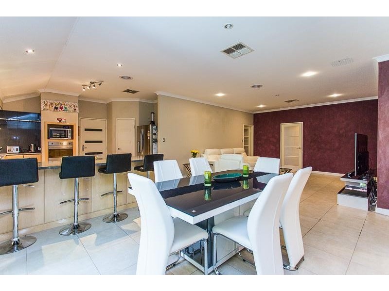 48 Brindabella Avenue, Rockingham WA 6168