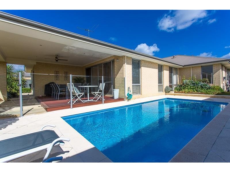 12 Silvershot Avenue, Harrisdale WA 6112