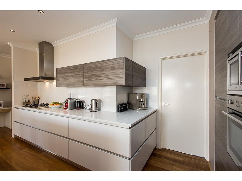 12 Silvershot Avenue, Harrisdale WA 6112