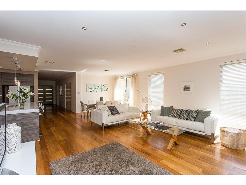 12 Silvershot Avenue, Harrisdale WA 6112