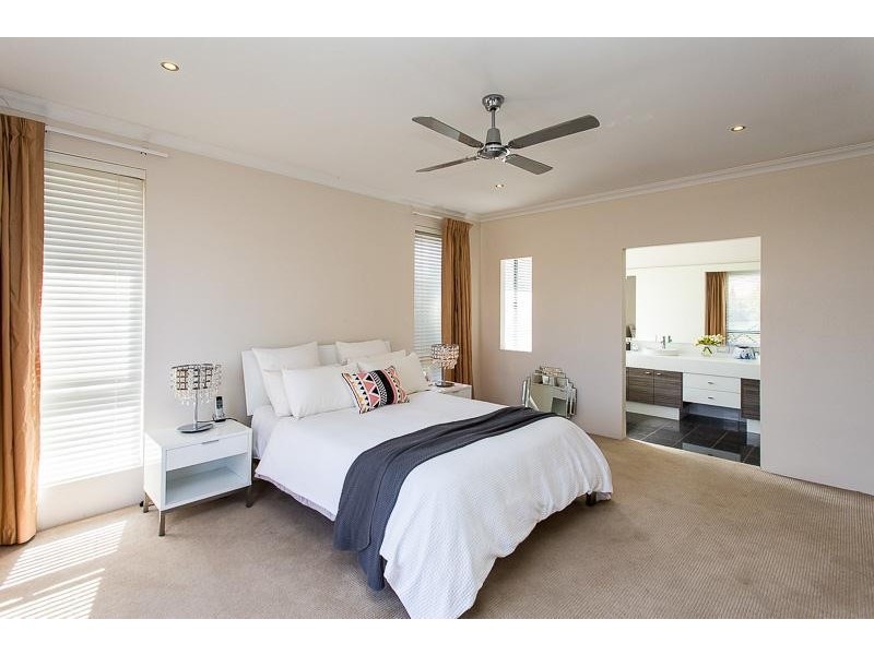 12 Silvershot Avenue, Harrisdale WA 6112