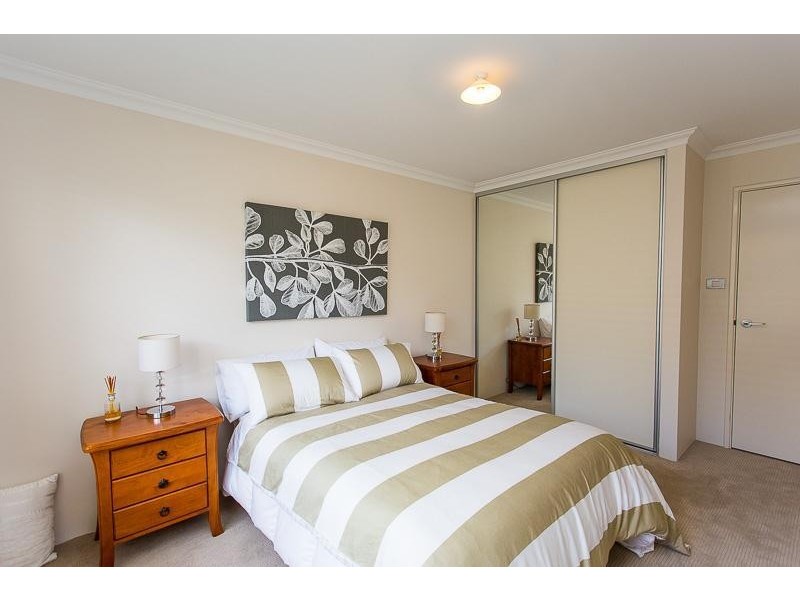 12 Silvershot Avenue, Harrisdale WA 6112