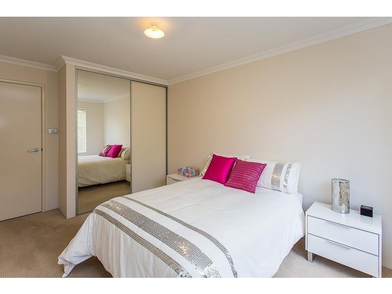 12 Silvershot Avenue, Harrisdale WA 6112