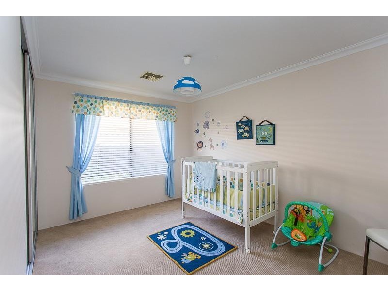 12 Silvershot Avenue, Harrisdale WA 6112