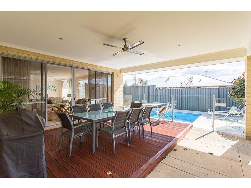 12 Silvershot Avenue, Harrisdale WA 6112