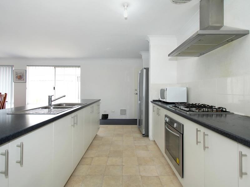 51 Hebrides Drive, Seville Grove WA 6112