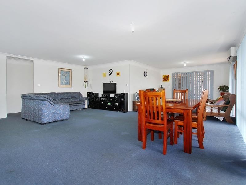 51 Hebrides Drive, Seville Grove WA 6112