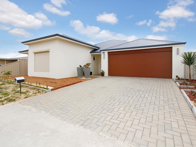 51 Hebrides Drive, Seville Grove WA 6112