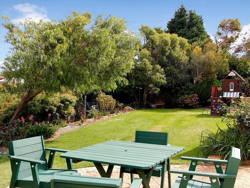 4 Higgins Place, Mount Nasura WA 6112