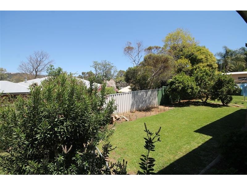 47 Buckingham Road, Kelmscott WA 6111