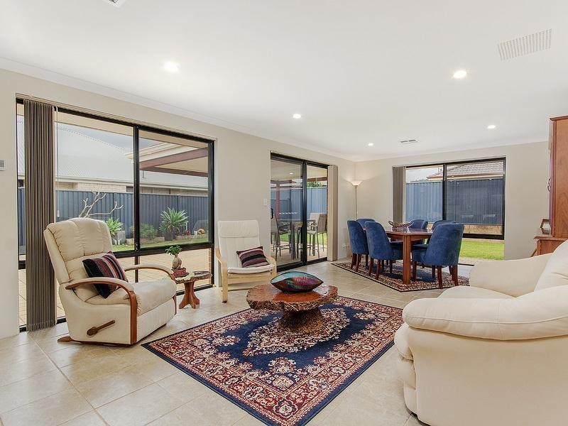 14 Halfpenny Avenue, Byford WA 6122