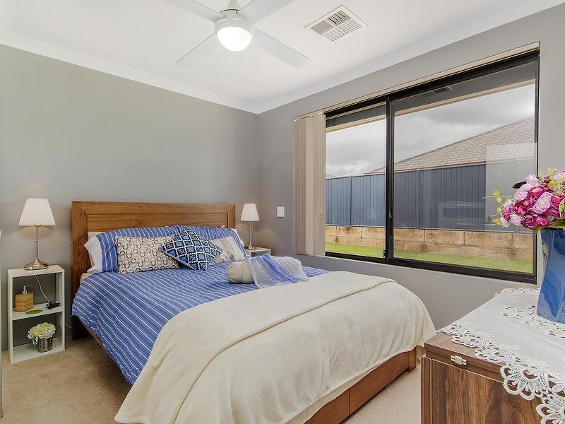 14 Halfpenny Avenue, Byford WA 6122