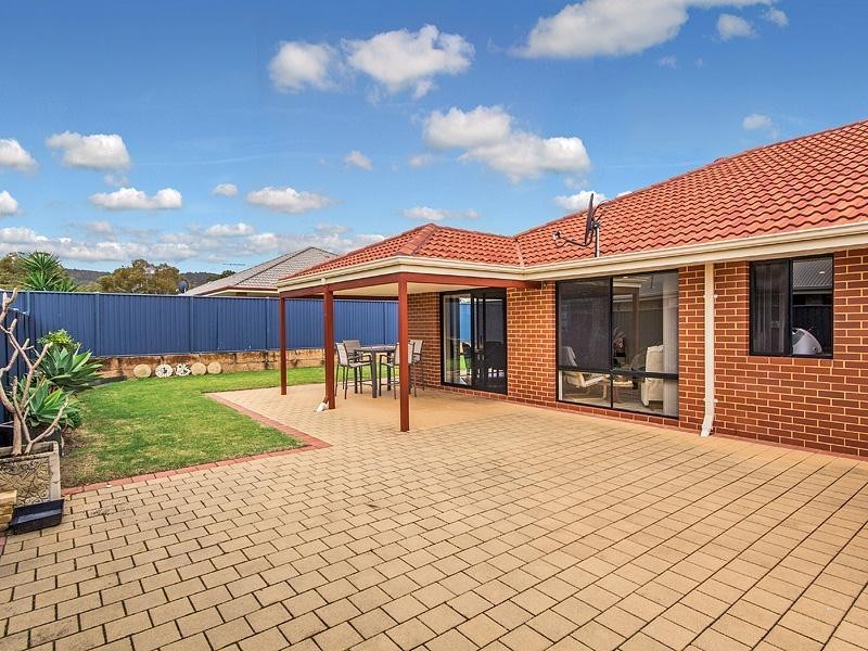 14 Halfpenny Avenue, Byford WA 6122