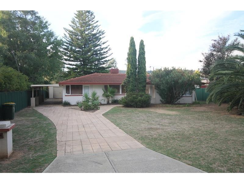 7 Shaw Place, Mount Nasura WA 6112